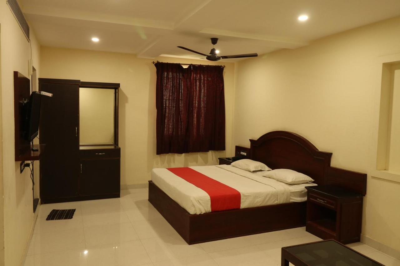 E S Residency Hotel Theni Kültér fotó