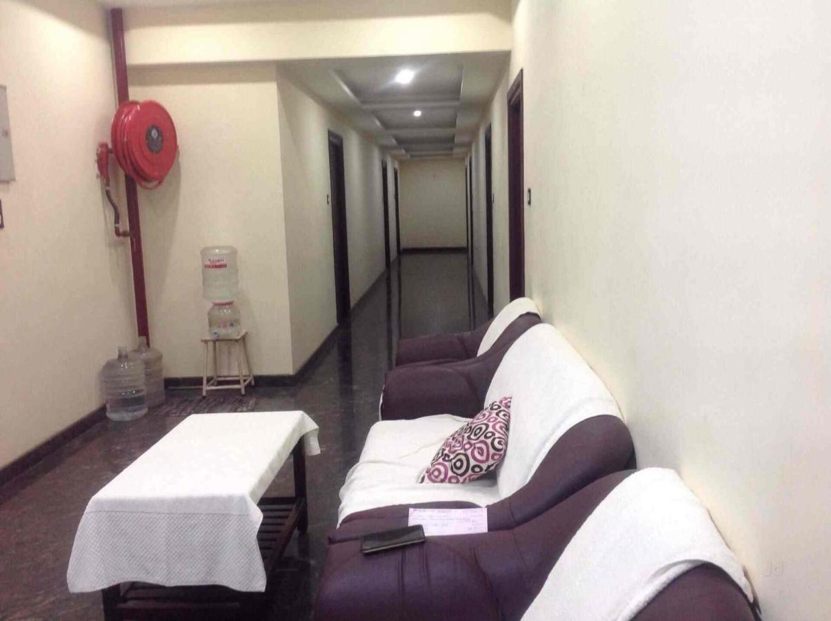 E S Residency Hotel Theni Kültér fotó