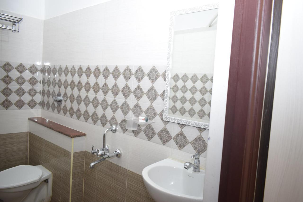 E S Residency Hotel Theni Kültér fotó
