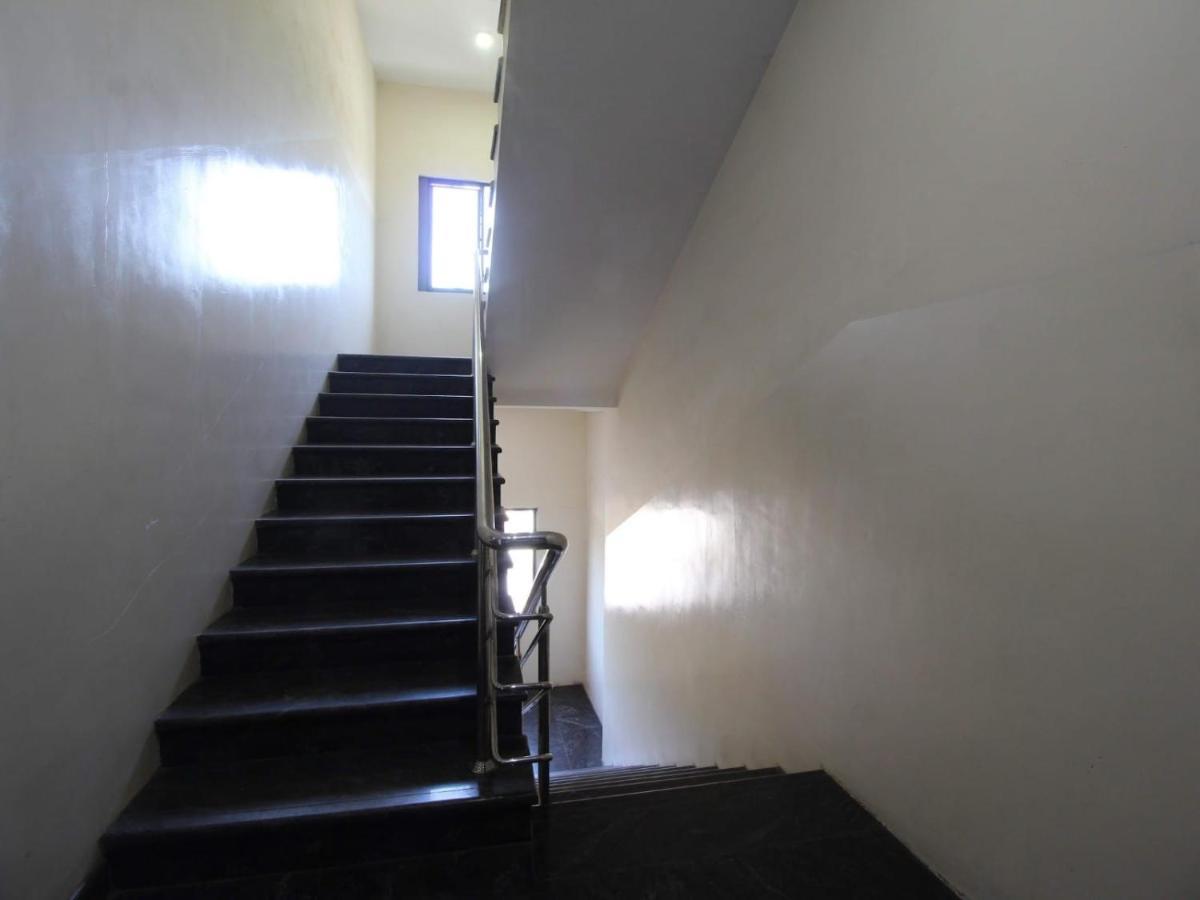 E S Residency Hotel Theni Kültér fotó