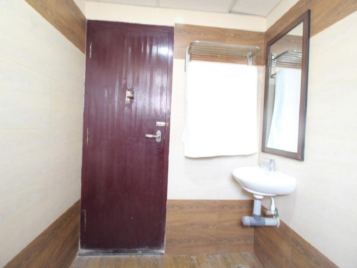 E S Residency Hotel Theni Kültér fotó