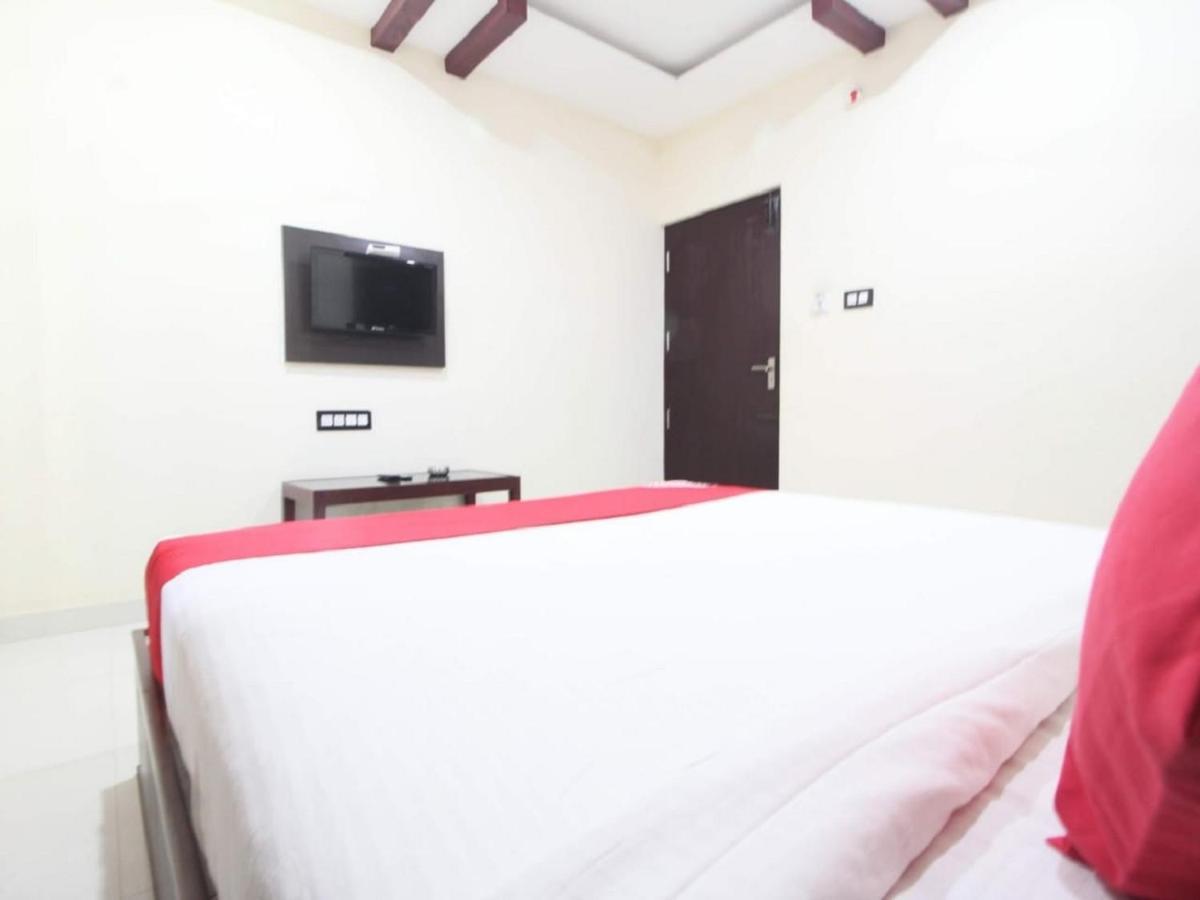 E S Residency Hotel Theni Kültér fotó