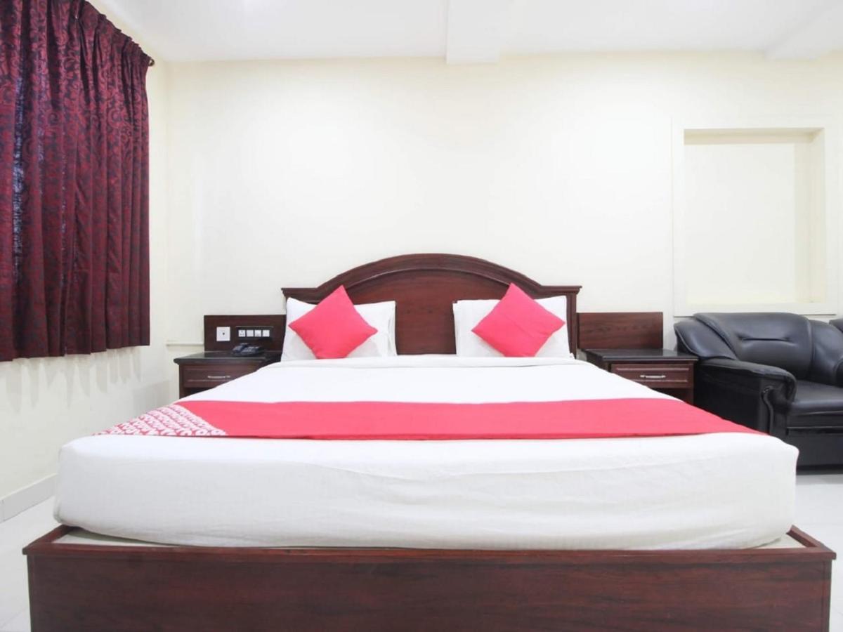 E S Residency Hotel Theni Kültér fotó